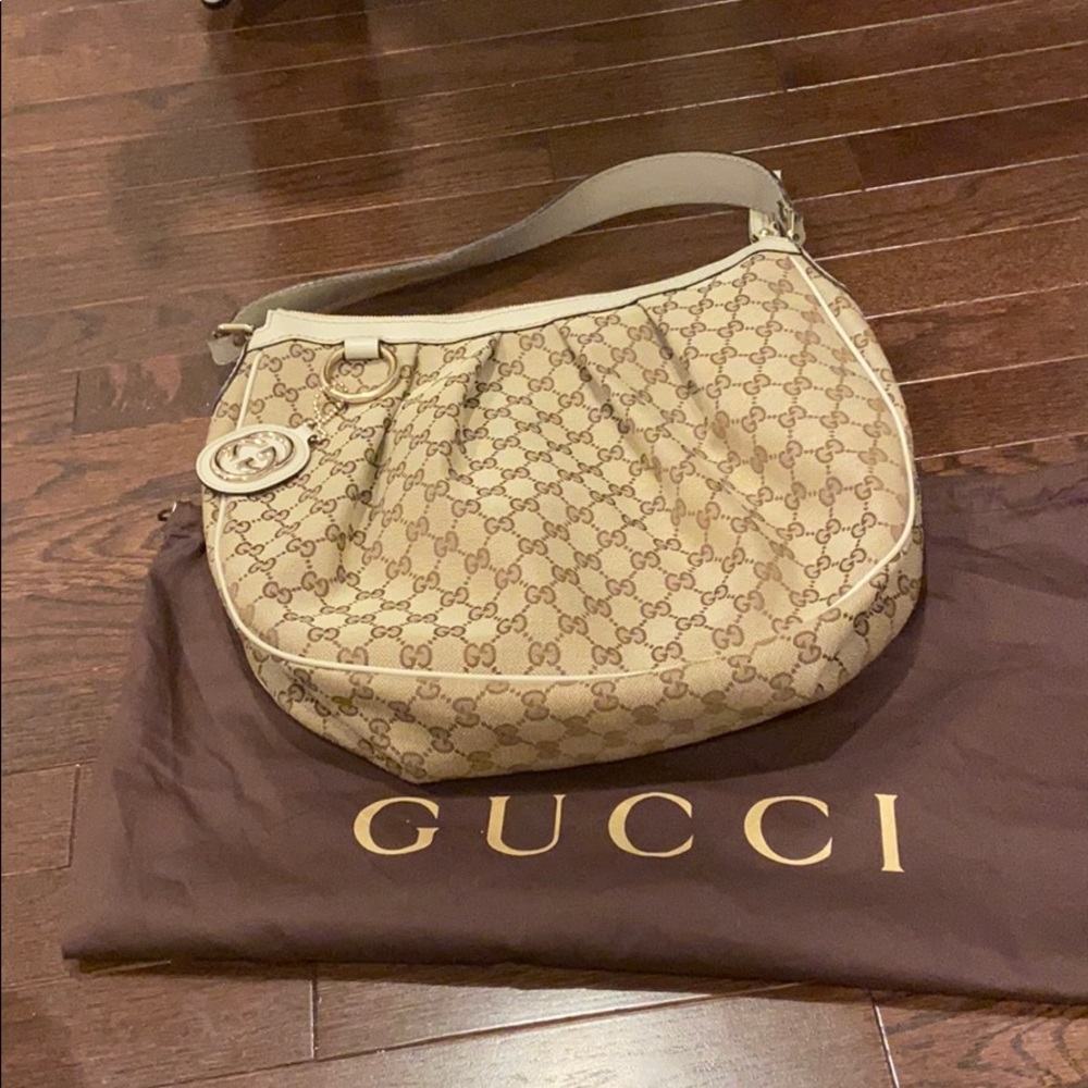 Gucci sukey Hobo Pristine condition